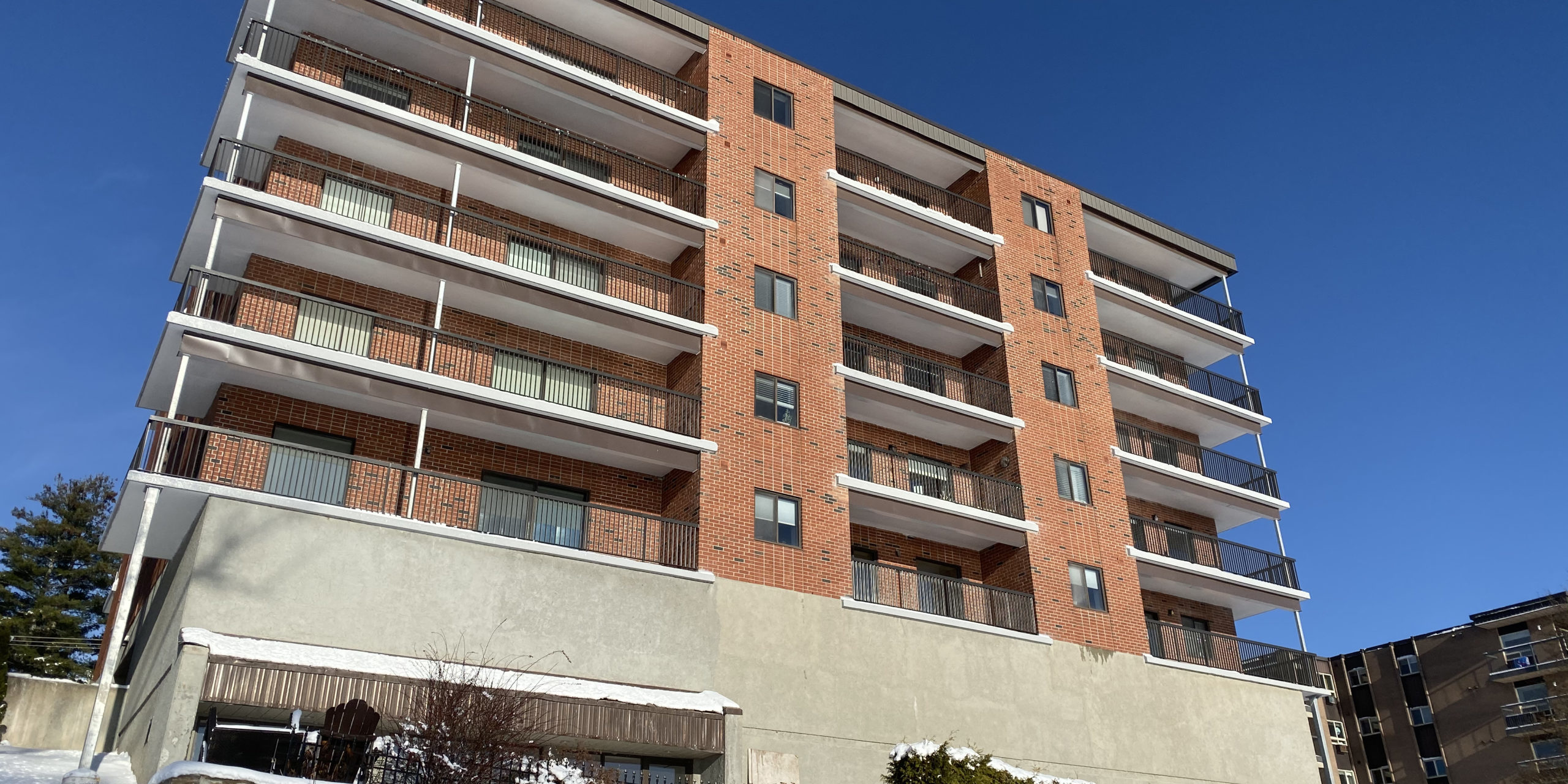 235 South Street Balcony Image